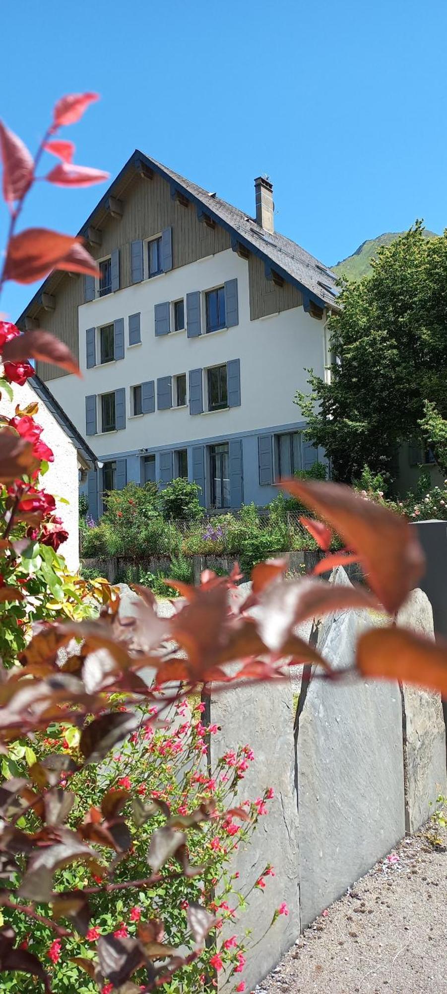 Chalet Du Doumet - Appart Luz Centre - Parking Et Garage Individuel Ferme - Draps Et Serviettes Inclus Люс-Сен-Совёр Экстерьер фото